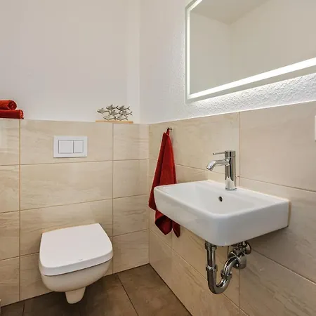 度假居 Reetdachhaus Am Haff Mit Sauna, Terrasse Und Wlan *