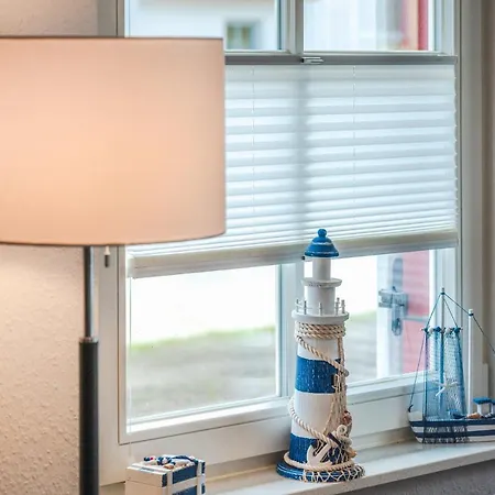 度假居 Reetdachhaus Am Haff Mit Sauna, Terrasse Und Wlan