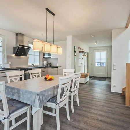 Reetdachhaus Am Haff Mit Sauna, Terrasse, Wlan *
